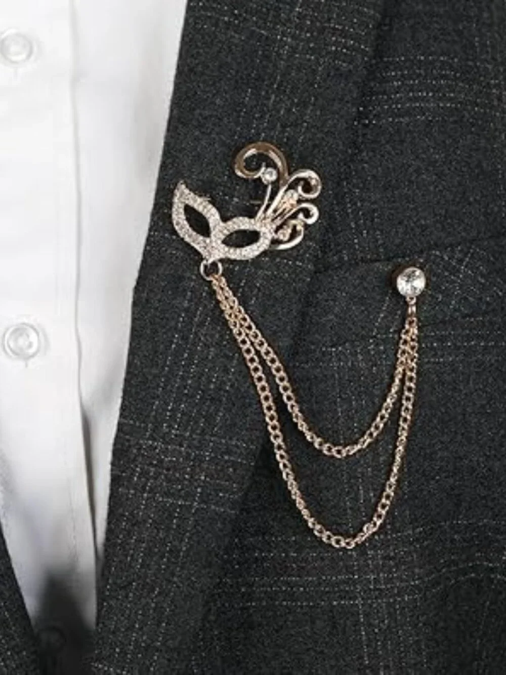 Masquerade Mask Rhinestone Brooch Lapel Pin Gold‎ Tone w/ Tassel Chain